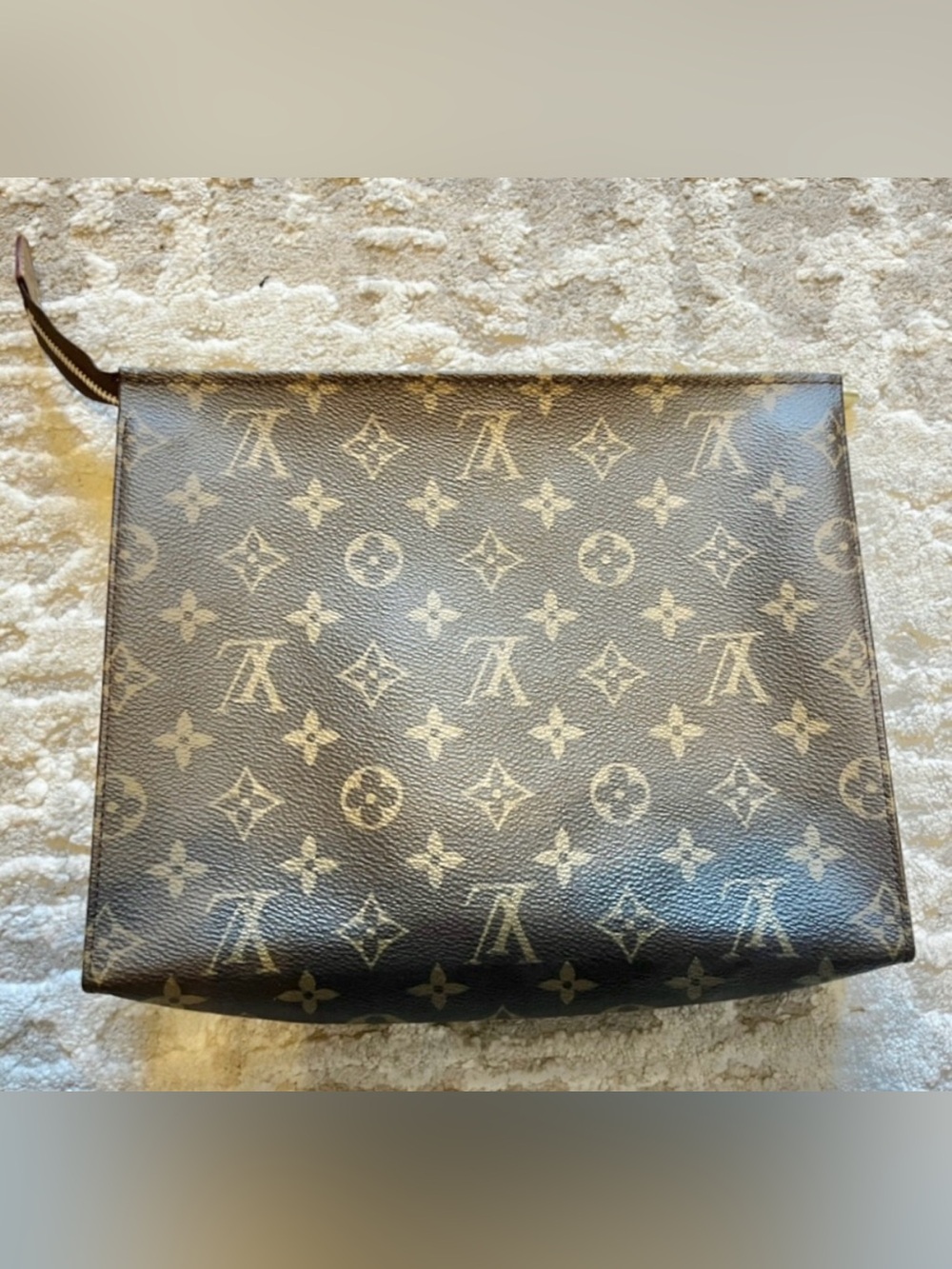 Louis Vuitton Toiletry 26 Bag Travel Pouch in Monogram Canvas